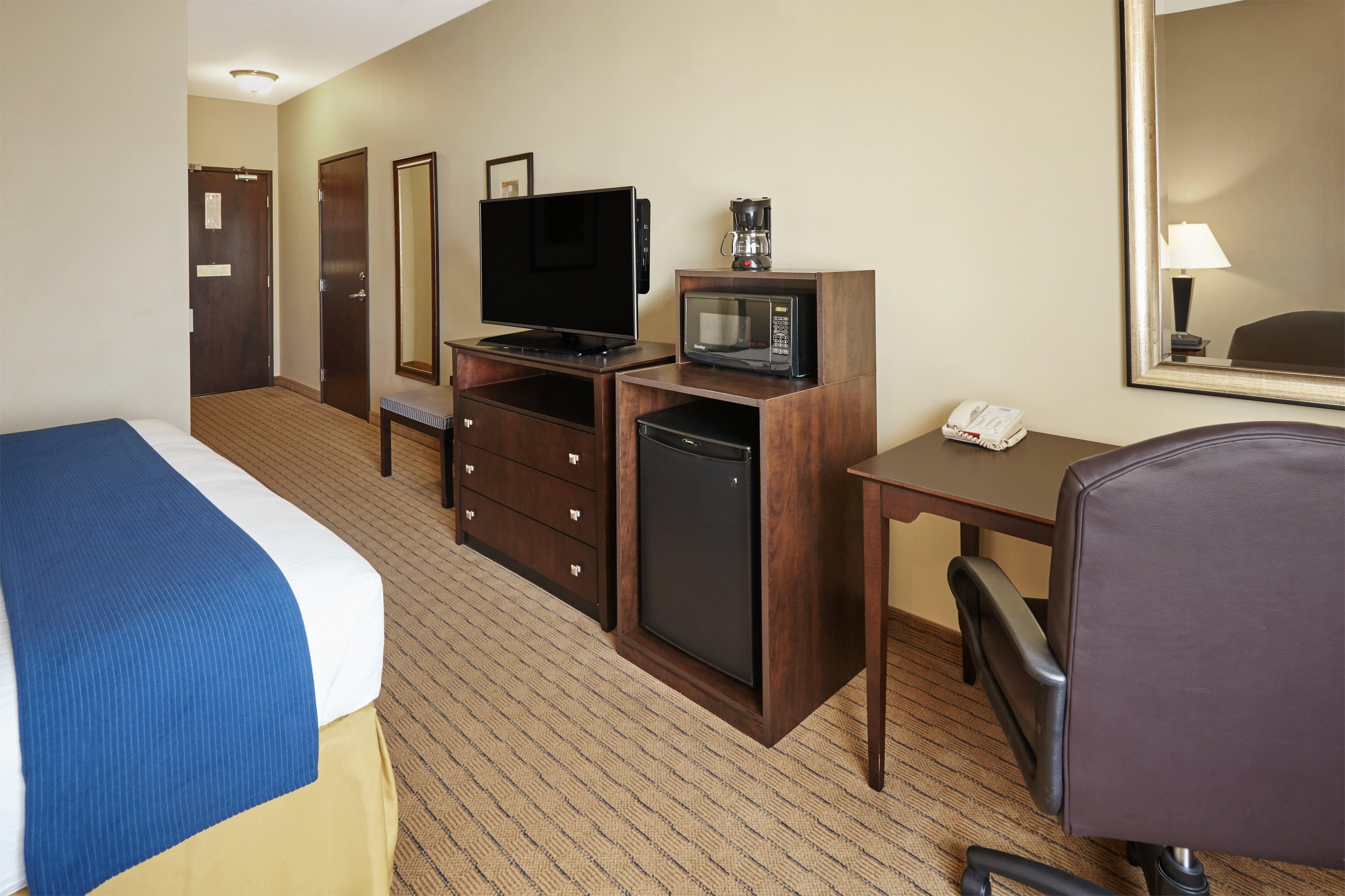 Holiday Inn Express & Suites Madison-Verona By Ihg Εξωτερικό φωτογραφία