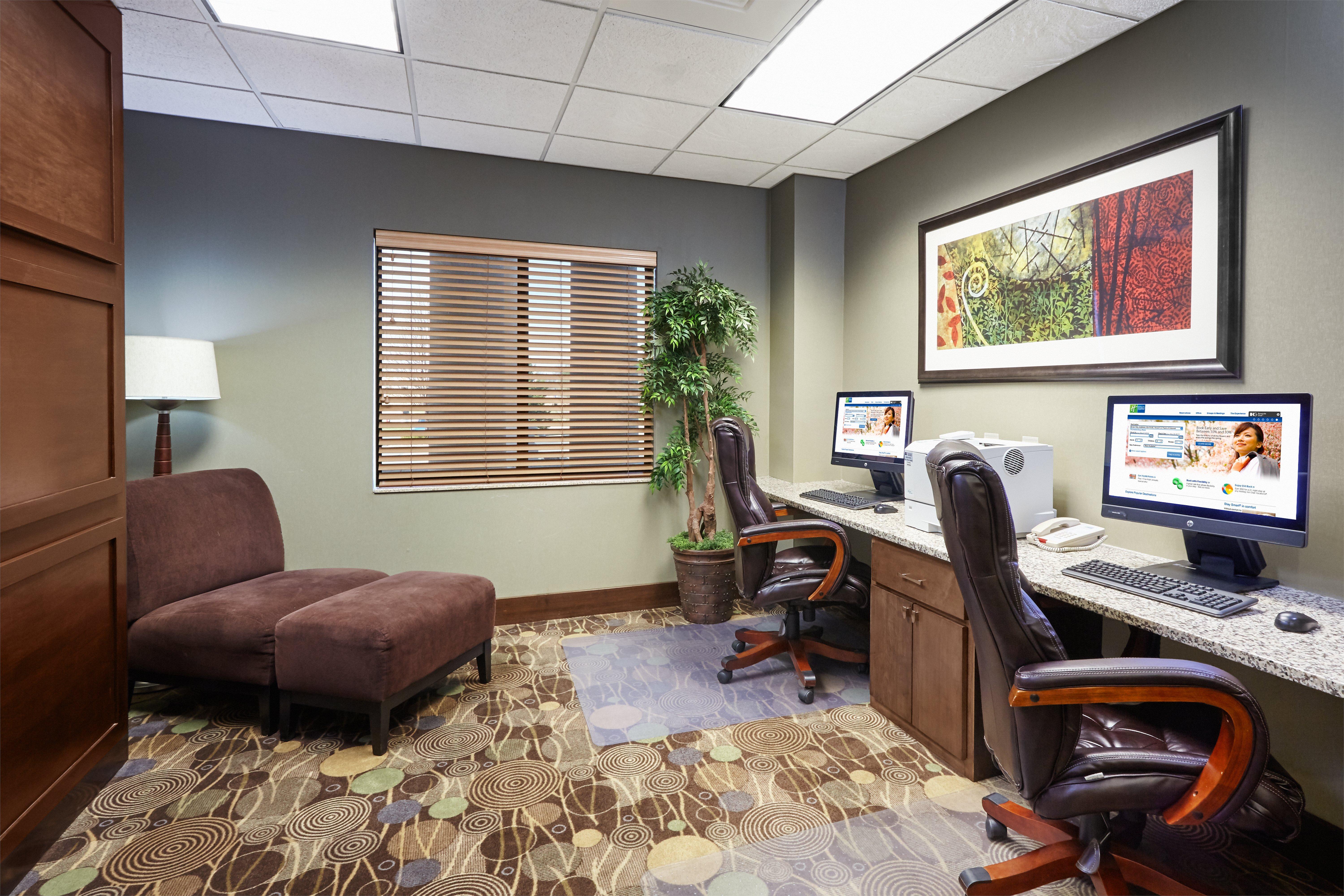 Holiday Inn Express & Suites Madison-Verona By Ihg Εξωτερικό φωτογραφία