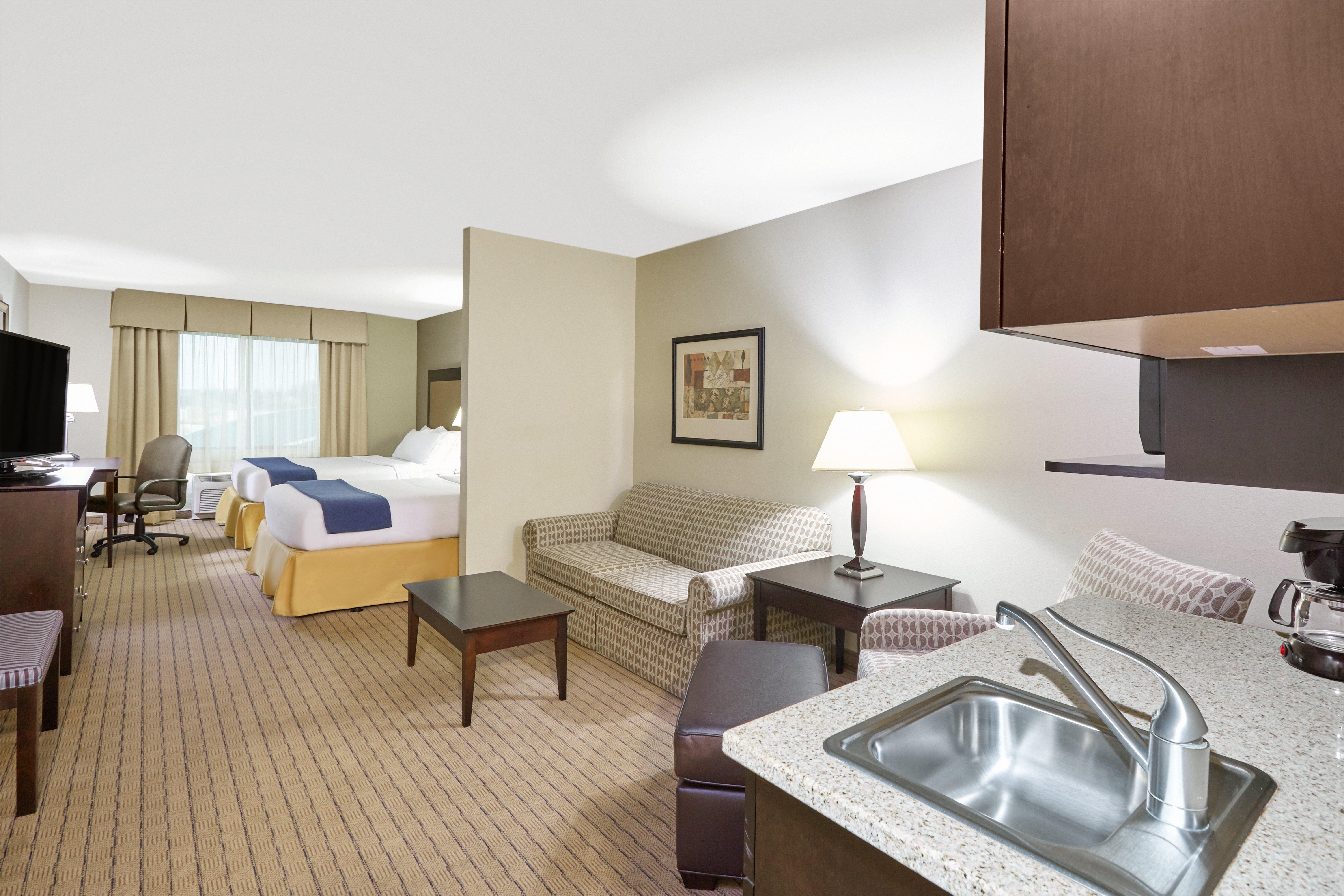 Holiday Inn Express & Suites Madison-Verona By Ihg Εξωτερικό φωτογραφία