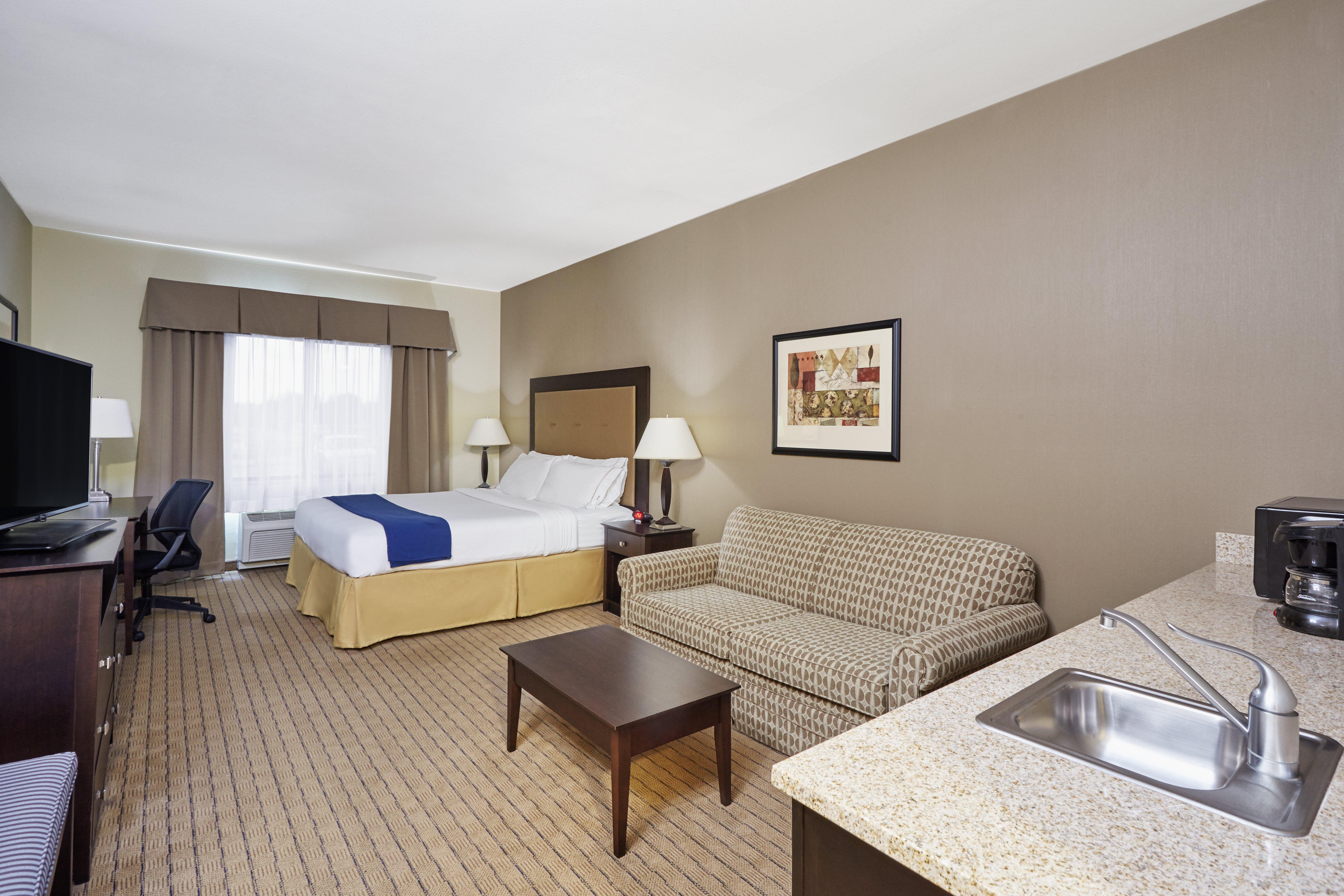Holiday Inn Express & Suites Madison-Verona By Ihg Εξωτερικό φωτογραφία