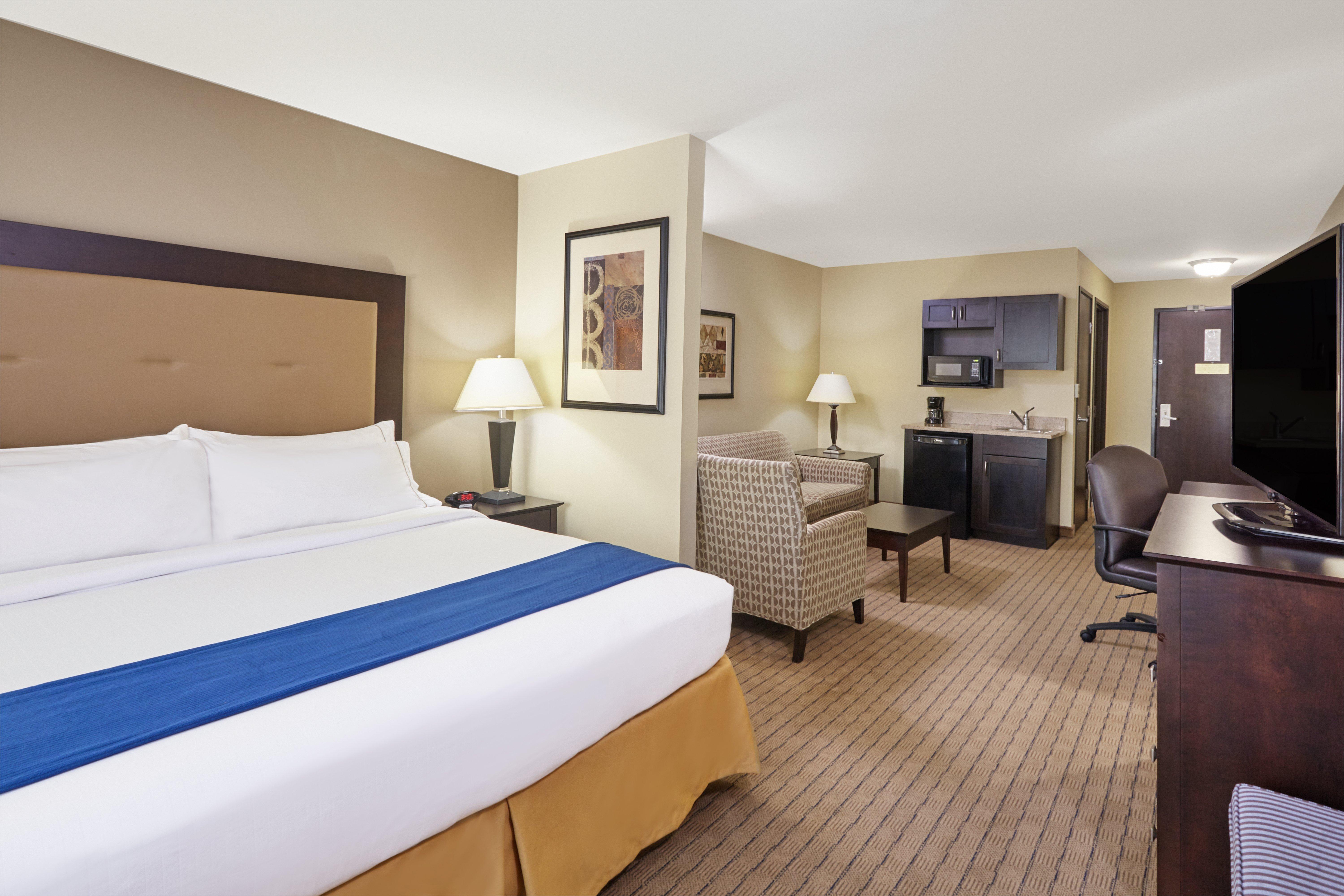 Holiday Inn Express & Suites Madison-Verona By Ihg Εξωτερικό φωτογραφία