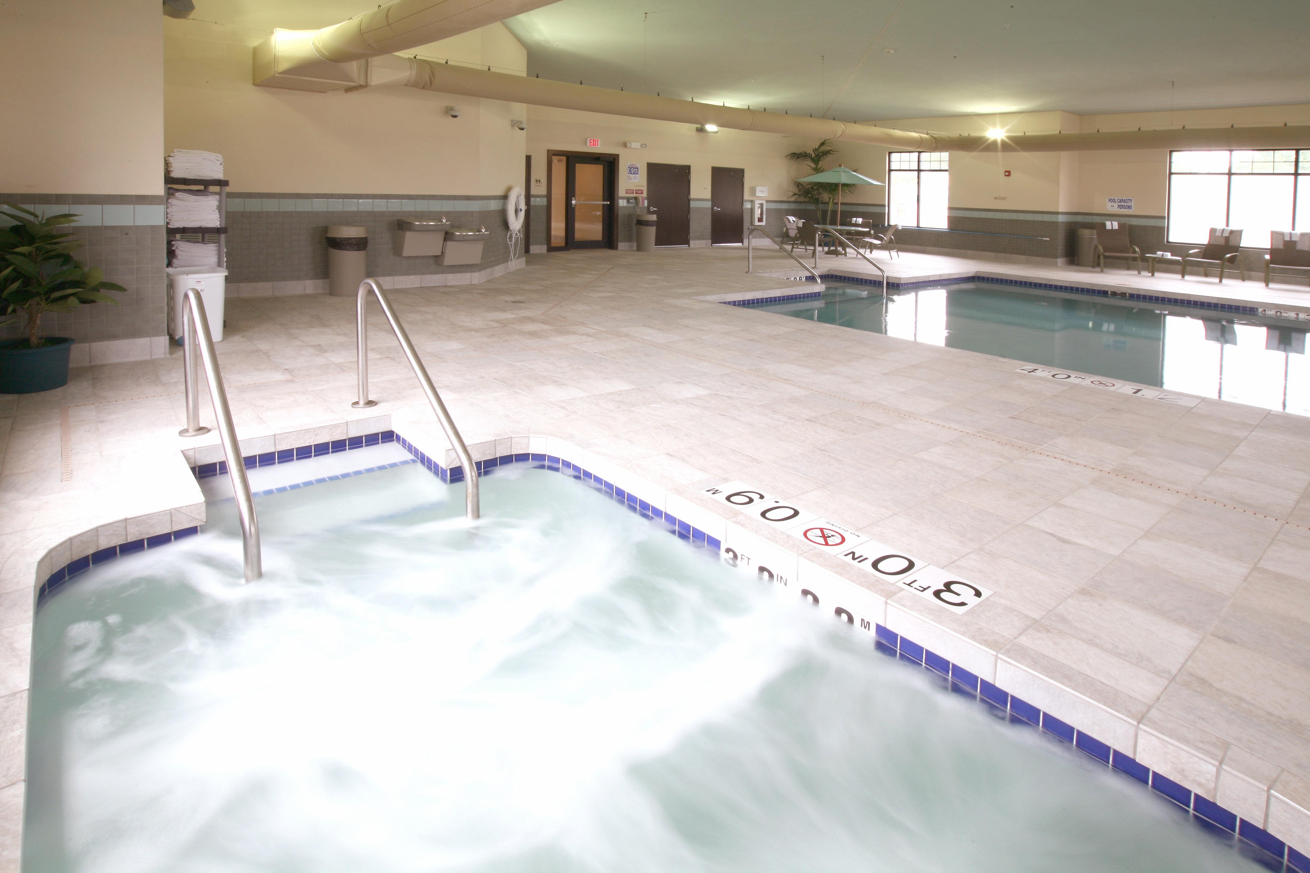 Holiday Inn Express & Suites Madison-Verona By Ihg Εξωτερικό φωτογραφία