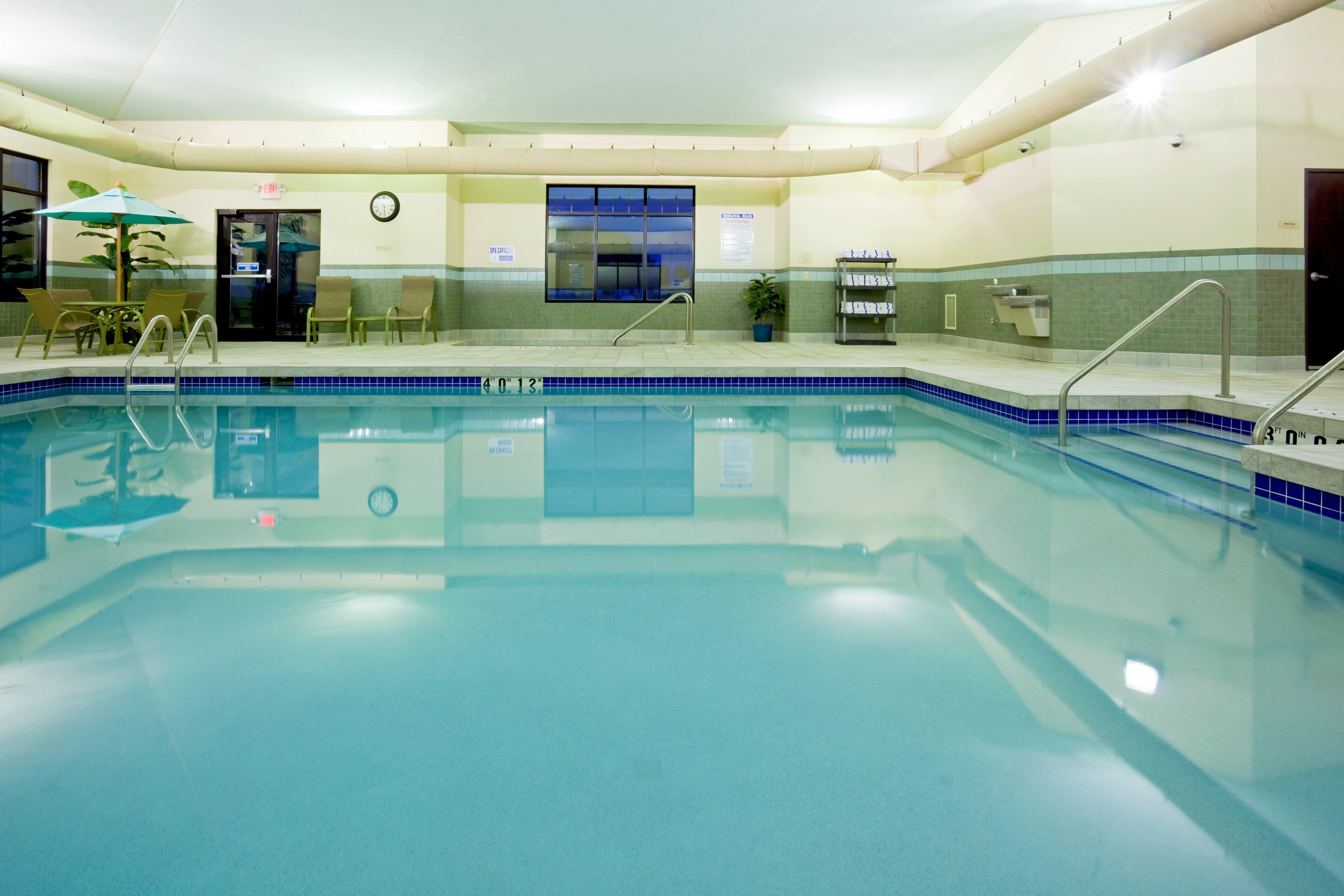 Holiday Inn Express & Suites Madison-Verona By Ihg Εξωτερικό φωτογραφία