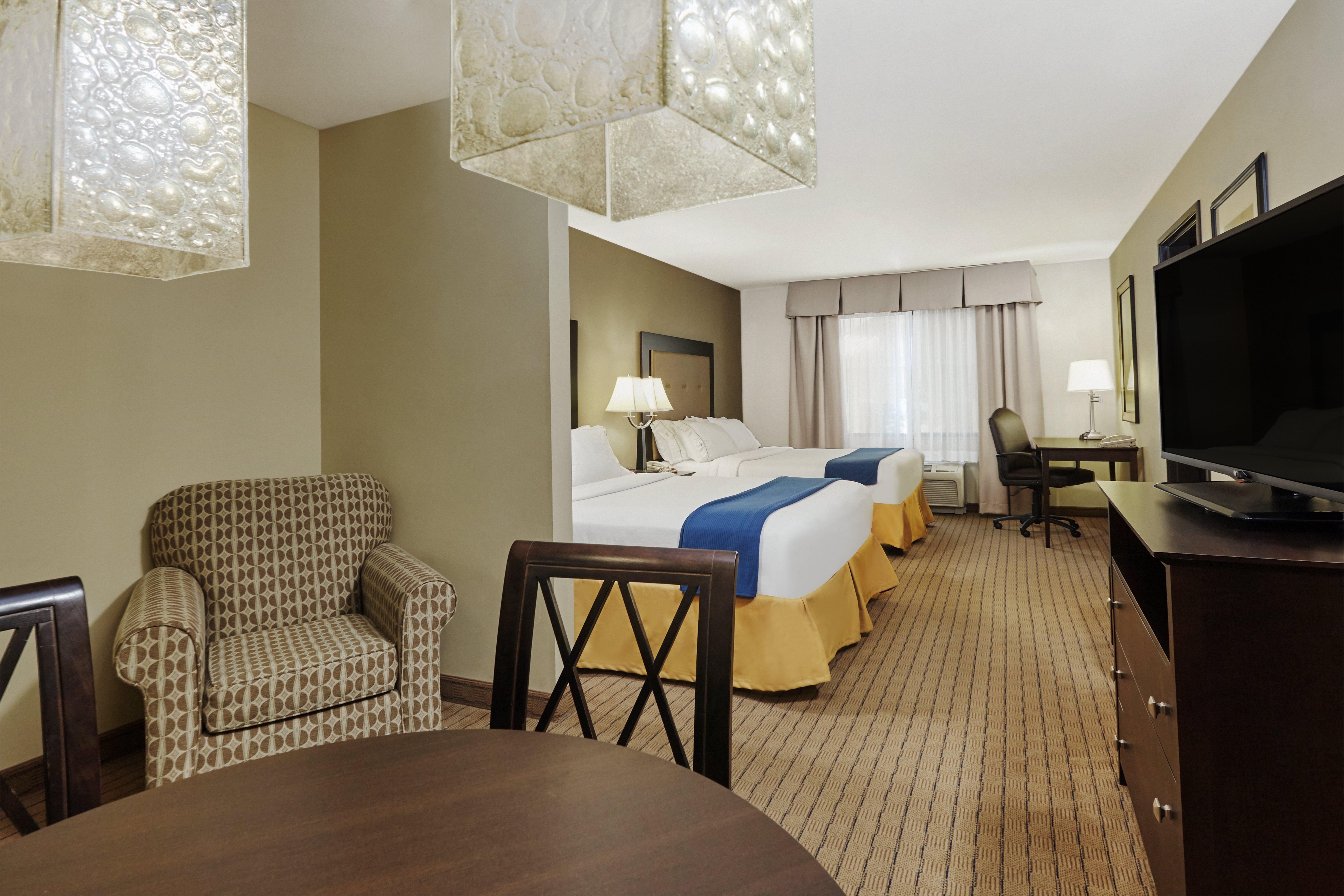 Holiday Inn Express & Suites Madison-Verona By Ihg Εξωτερικό φωτογραφία