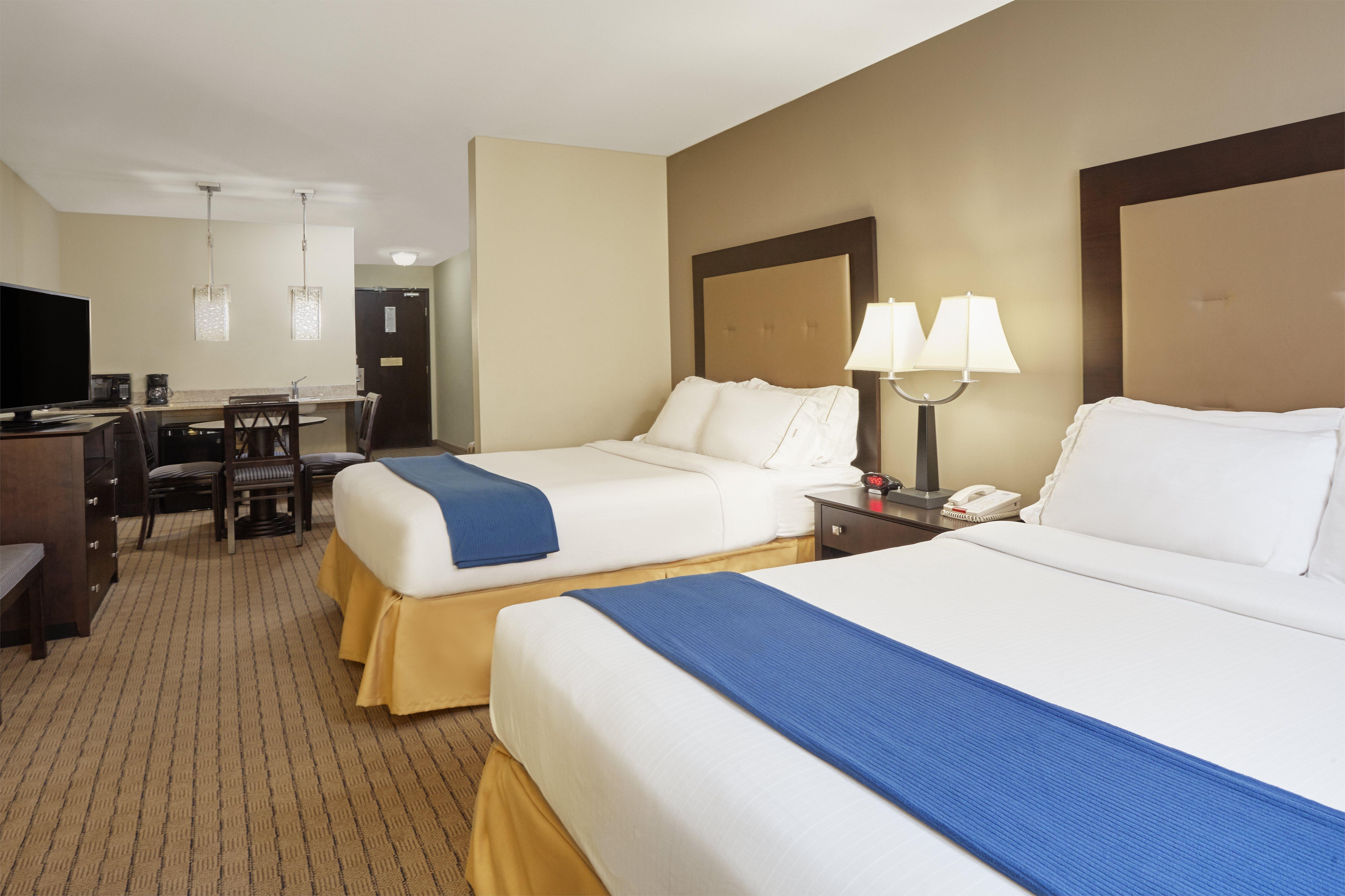 Holiday Inn Express & Suites Madison-Verona By Ihg Εξωτερικό φωτογραφία