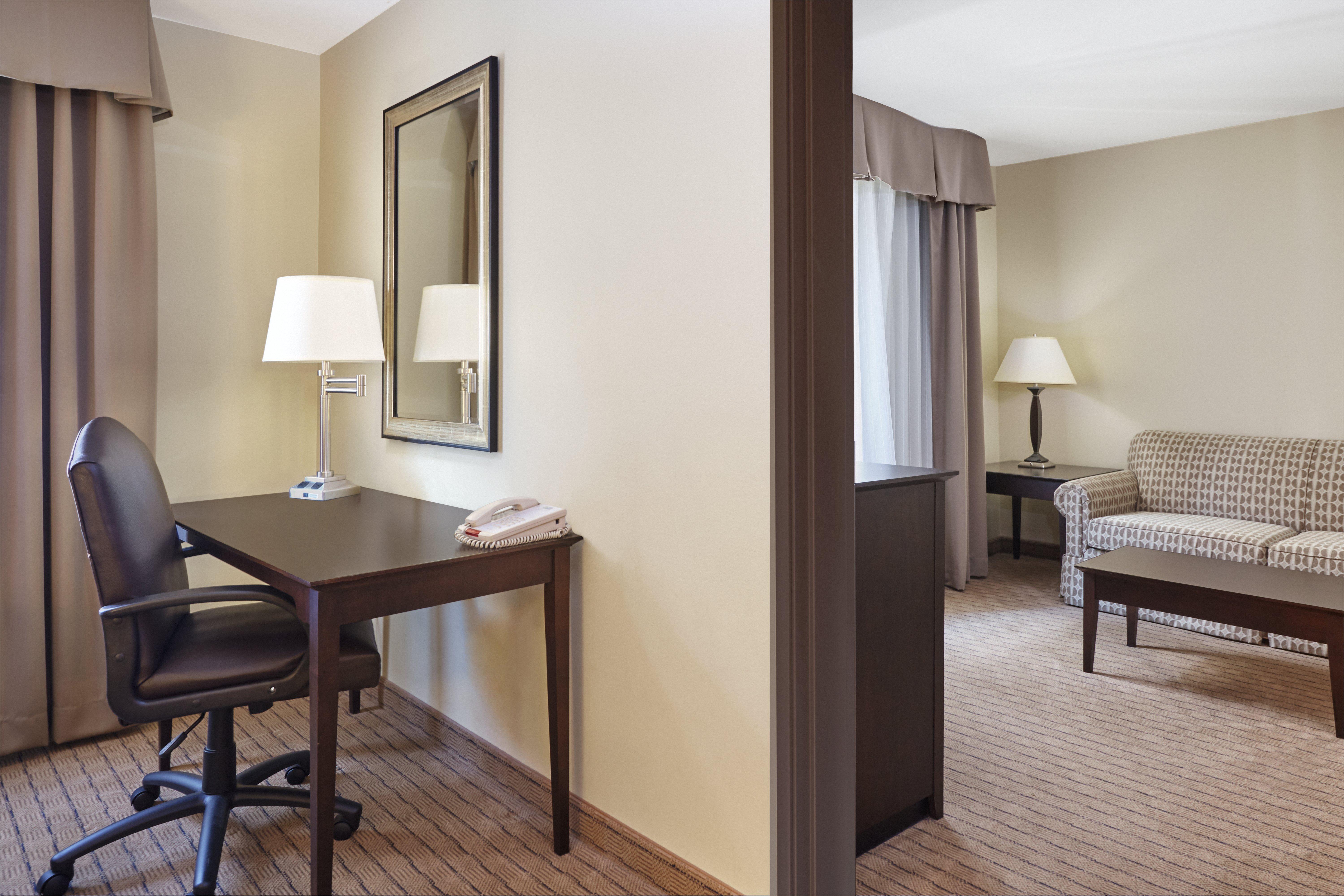 Holiday Inn Express & Suites Madison-Verona By Ihg Εξωτερικό φωτογραφία