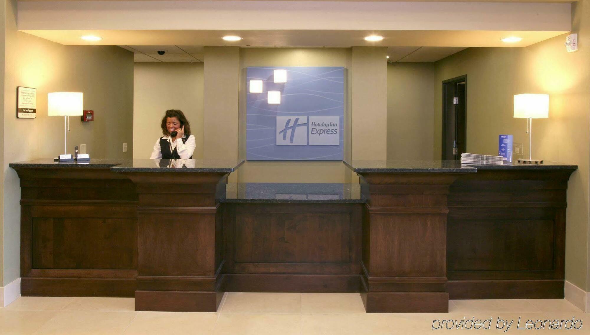 Holiday Inn Express & Suites Madison-Verona By Ihg Εξωτερικό φωτογραφία
